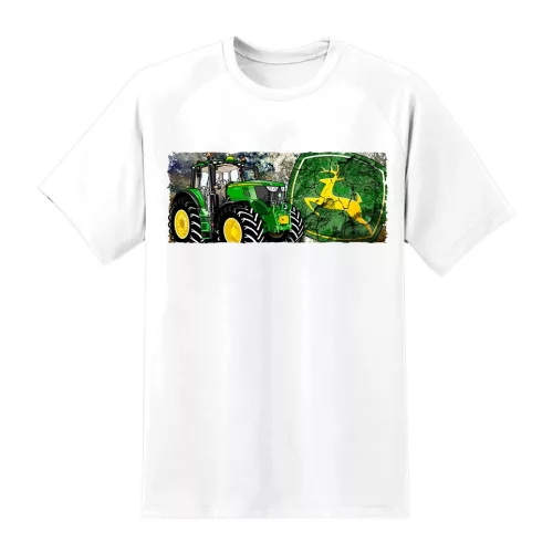 biele tričko so zeleným vzorom traktora