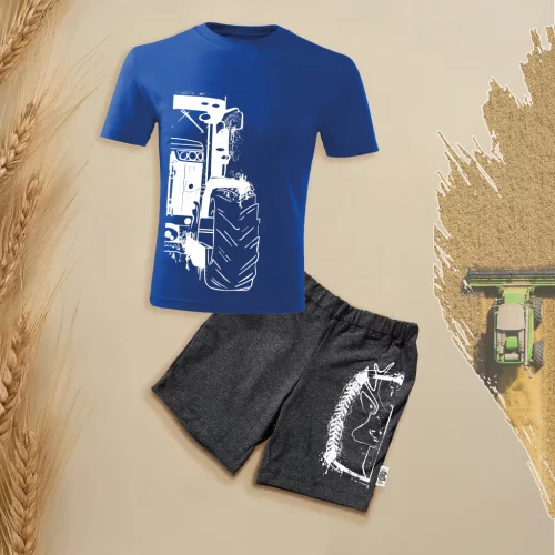 detská súprava s krátkym rukávom a kraťasmi v modrej farbe so zeleným obrysom traktora.