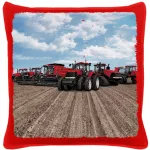 červené traktory v práci červený vankúš z bavlny